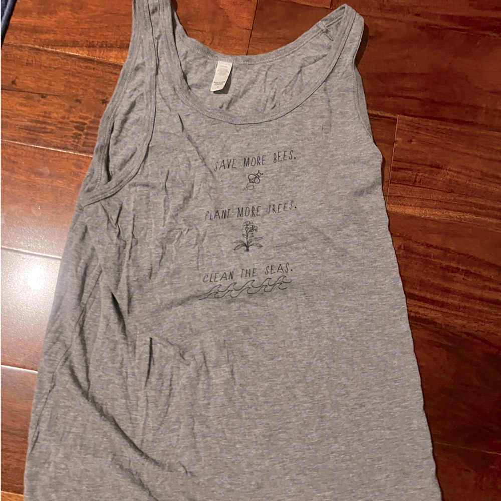 Yoga democracy bamboo tank top, size medium, grey, bee graphic